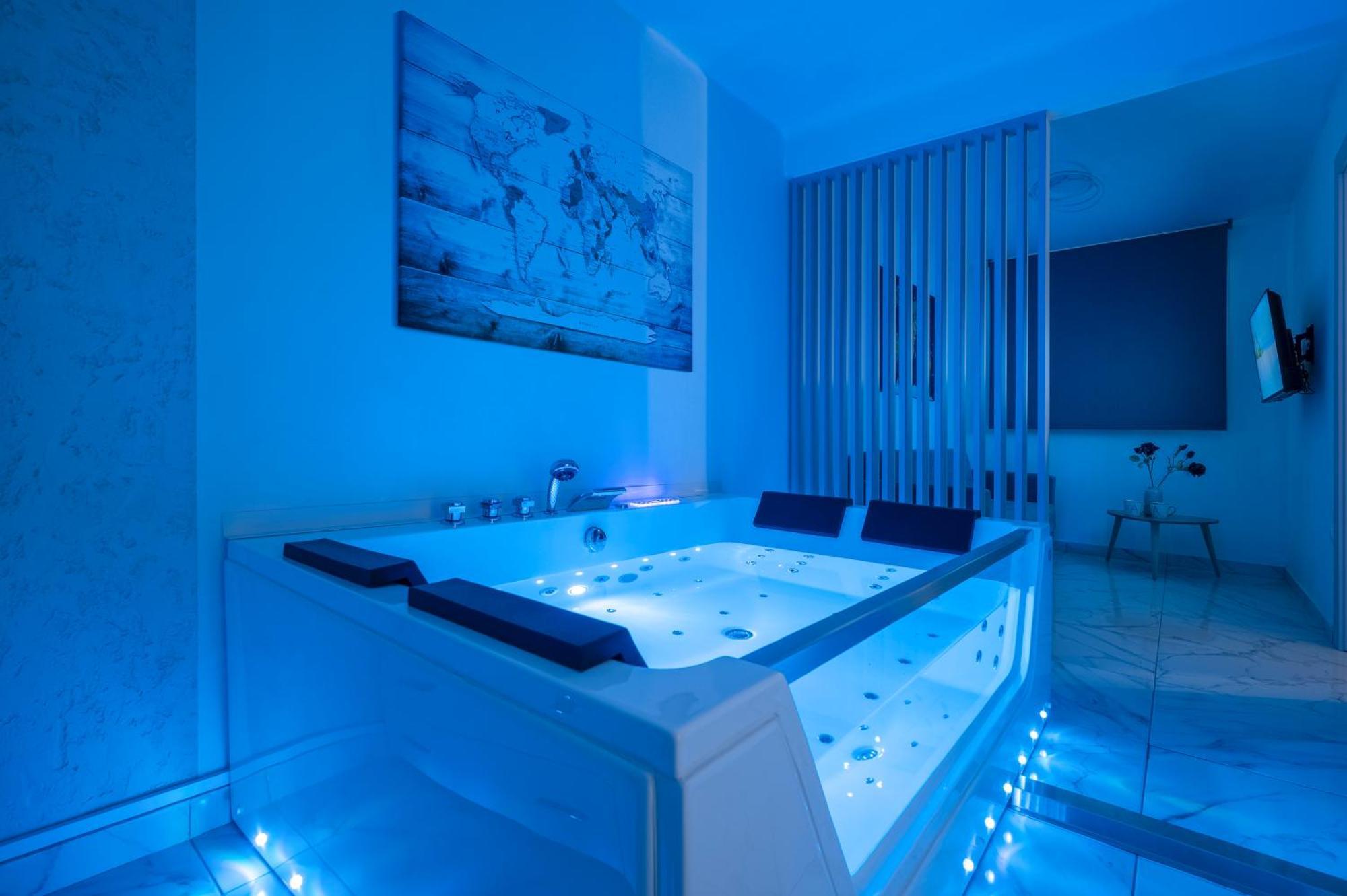Premium Jacuzzi Suite At The City Center, By Aqua Platinum Thessalonique Extérieur photo