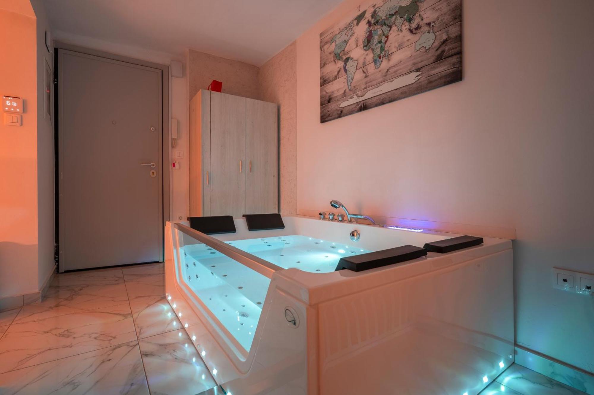 Premium Jacuzzi Suite At The City Center, By Aqua Platinum Thessalonique Extérieur photo